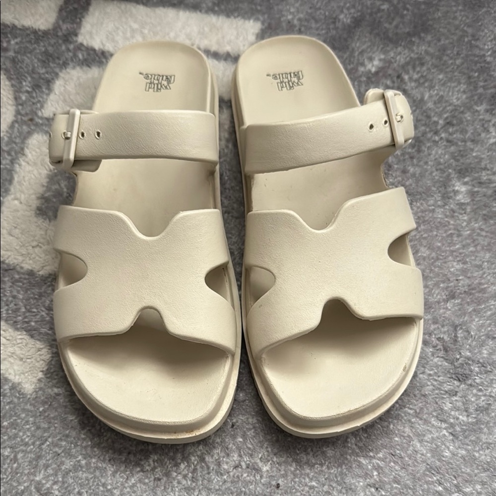 Women’s summer shoes